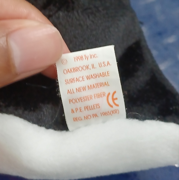 •Vintage TY Beanie Babies Baby Retired RARE 1998 Zero Penguin Santa Hat - Picture 9 of 9